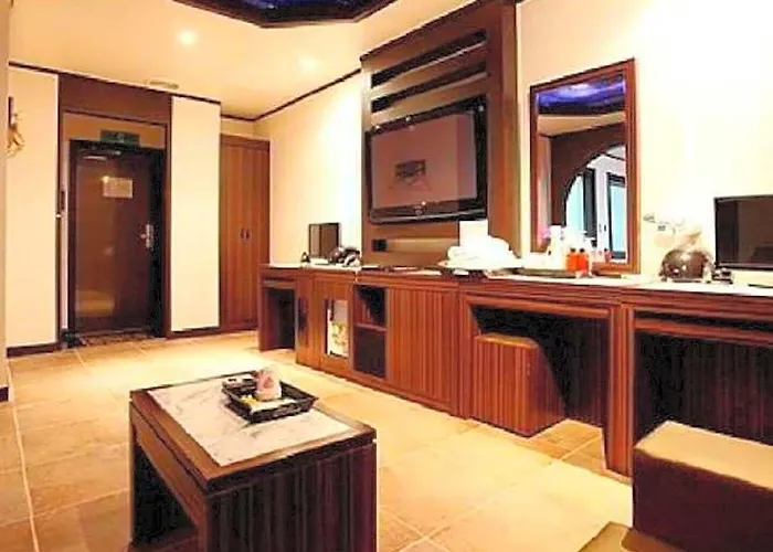 Hotel Tirol 3*