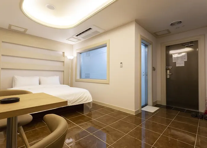 Hotel Tirol 3*
