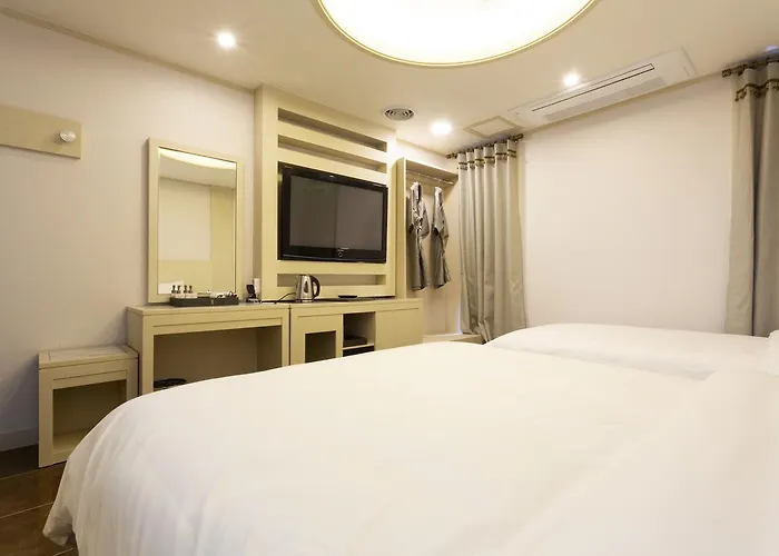 Hotel Tirol 3*